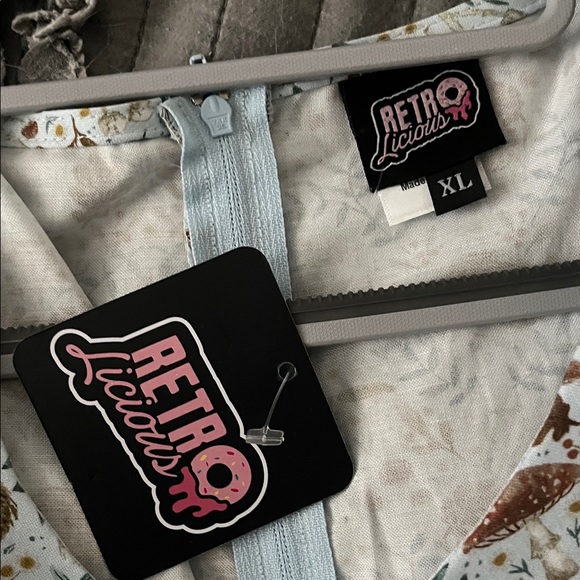 Retrolicious Blue and Brown Floral Midi Dress - Picture 3 of 3